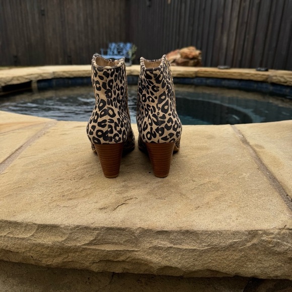 Mia Limited Edition Leopard Print Ankle Booties with Chunky Heel 8.5 - Picture 3 of 13